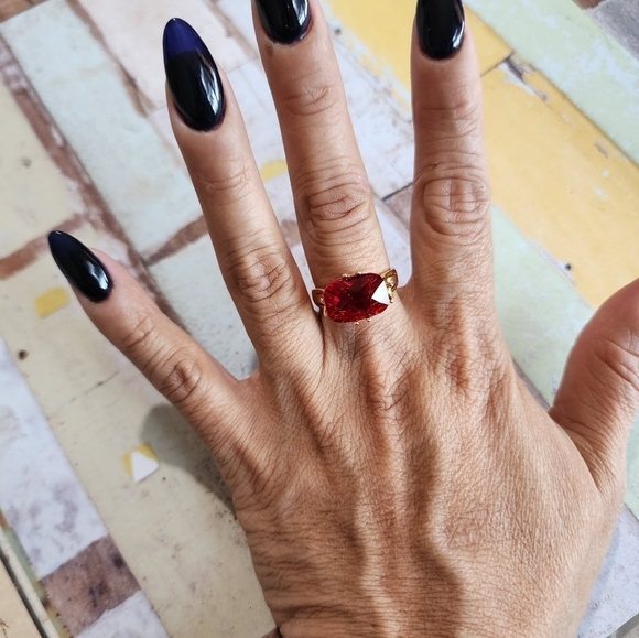 Ladies ring. - Picture 3 of 9